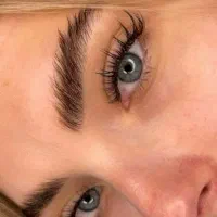اکستنشن مژه (تخفیف ویژه)