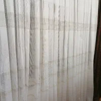 پرده و کتیبه سالم و تمیز