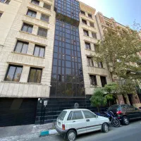 ۲۰۰۰ متر مستغلات سند اداری / ۳۰ پارکینگ / تک مالک