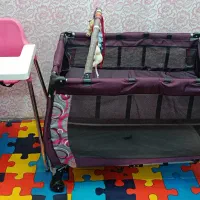 صندلی غذا و تخت پارک کودک