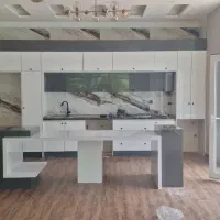 کابینت با جزیره در حد نو