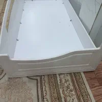 دو عدد تختخواب