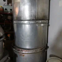 یخچال فریزر صندوقی چهار درب باچند عدد دیگ اجاق