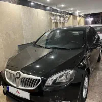 برلیانس ۳۲۰