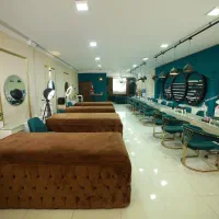 استخدام نیرو خدماتی خانم در سالن زیبایی