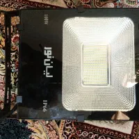 چراغ پرژکتوری ۱۰۰ وات