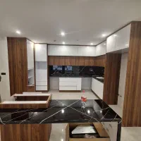 برج ۱۴۲متری فول امکانات