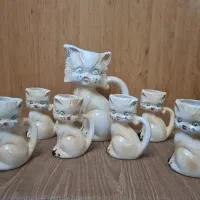 چند ست ماگ و گلدان و پارچ و لیوان قدیمی