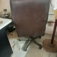 صندلی مدیرتی چرخدار