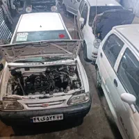 مکانیک متخصص ماشین ها چینی