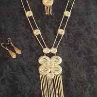 آویز و گوشواره