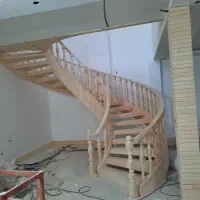 پله چوبی،نرده چوبی،پله گرد چوبی،کلبه چوبی،سوناخشک