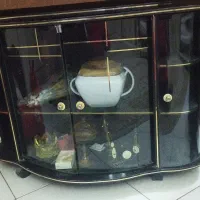 ویترین چوبی سالم ۴میلیون تومن