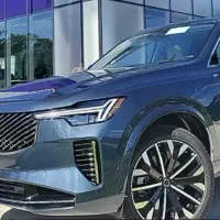 Volvo XC90 T8 صفر کیلومتر رنگ خاص Denim Blue