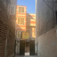سه طبقه چهار واحد به همراه زیرزمین  دربست فروشی
