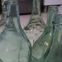 بطری قدیمی شیشه ای