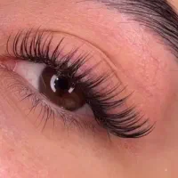 نیازمند مدل مژه