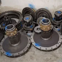 لوازم چرخ عقب بلدوزر دی6