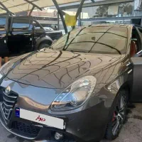 آلفارومئو جولیتا مدل 2015 فول