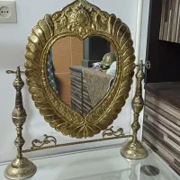 آینه قدیمی
