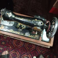 چرخ خیاطی شیر نشان