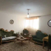 مبل هفت نفره همراه با میز غذا خوری