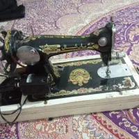 چرخ خیاطی خیلی قدیمی مارشال دوشیر نشان