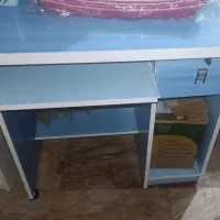 میز کامپیوتر و تحریر
