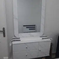 آیینه و کنسول