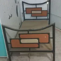 یک عدد تخت یک نفره فرفورژه با کفی محکم قیمت۳۵۰۰