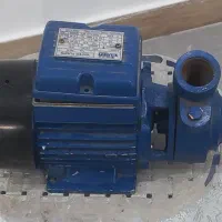 تعدادی پمپ آب نیم اسب