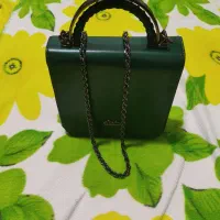 تعداد کیف و کتونی  زنانه وتابلو فرش