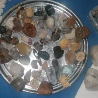 تعدادی سنگ فروشی