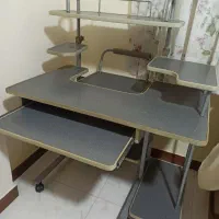میز کامپیوتر و مطالعه