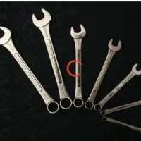 لوازم ماشین سنگین و آچارآلات