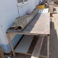 میز کار آهنی