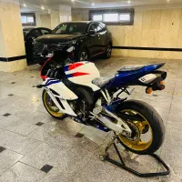 سی بی ار ۱۰۰۰