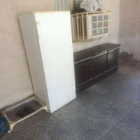 یک عدد یخچال آزمایش،،یک عدد کمد،یک کولر اونجرال