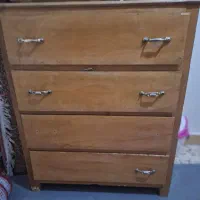 یک کمد کشودار