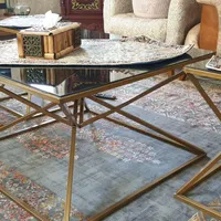 میز جلو مبلی و گل میز فلزی با طرح هرمی خاص|مبلمان خانگی و میز عسلی|شیراز, قدوسی غربی|دیوار