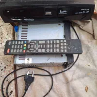 دستگاه دیجیتال و یک ضبط ماشین سالم
