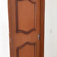 درب اتاق و سرویس و حمام با چارچوب