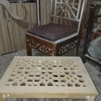 میز و کتاب خانه