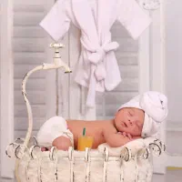 منشی و مسئول فروش آتلیه کودک