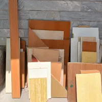 تعدادی تخته چوب
