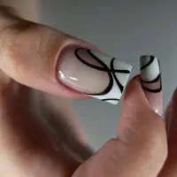 کاشت و طراحی ناخن با قیمت مناسب