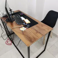 میز کامپیوتر مینیمال با صندلی