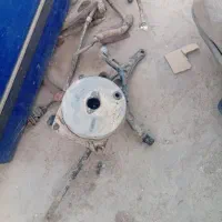 یه درپژو کامل باشیشه سمت راننده