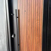 تعدادی درب ضدسرقت زیر فی