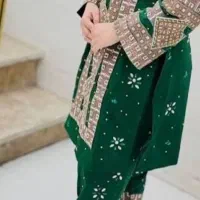 خیاط لباس بلوچی هستم